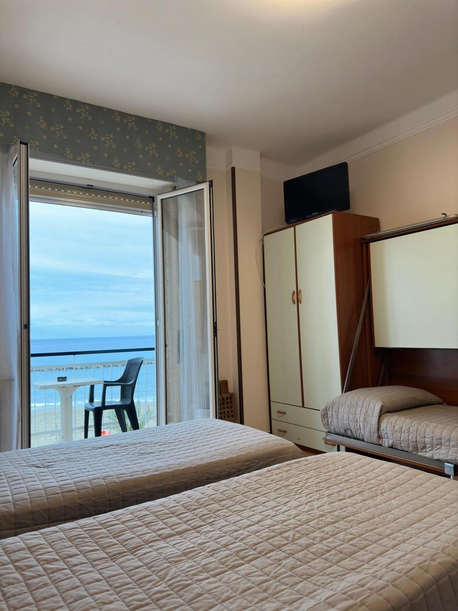 Hotel Svizzera อาร์มา ดิ ตัจจา ภายนอก รูปภาพ