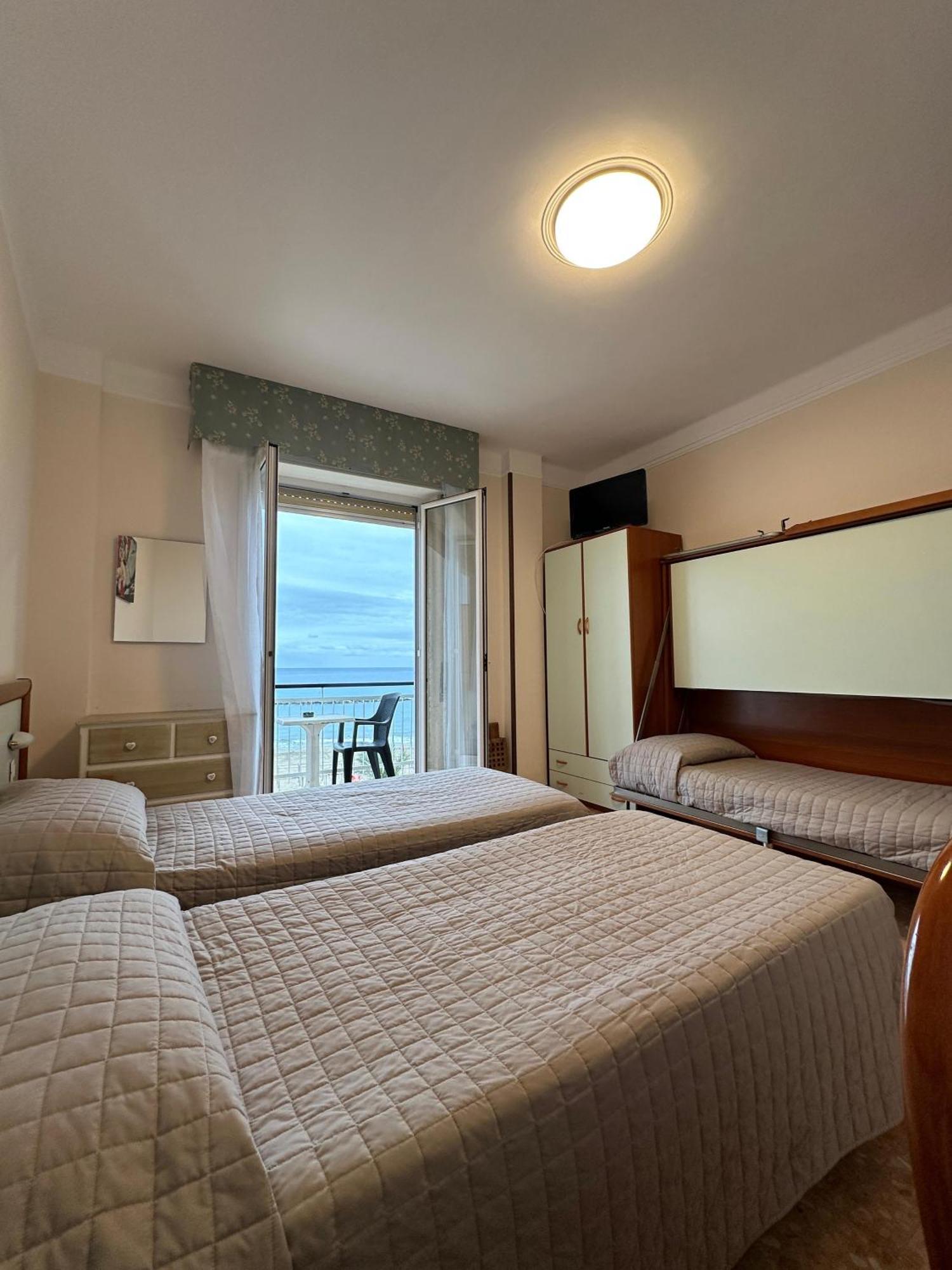 Hotel Svizzera อาร์มา ดิ ตัจจา ภายนอก รูปภาพ